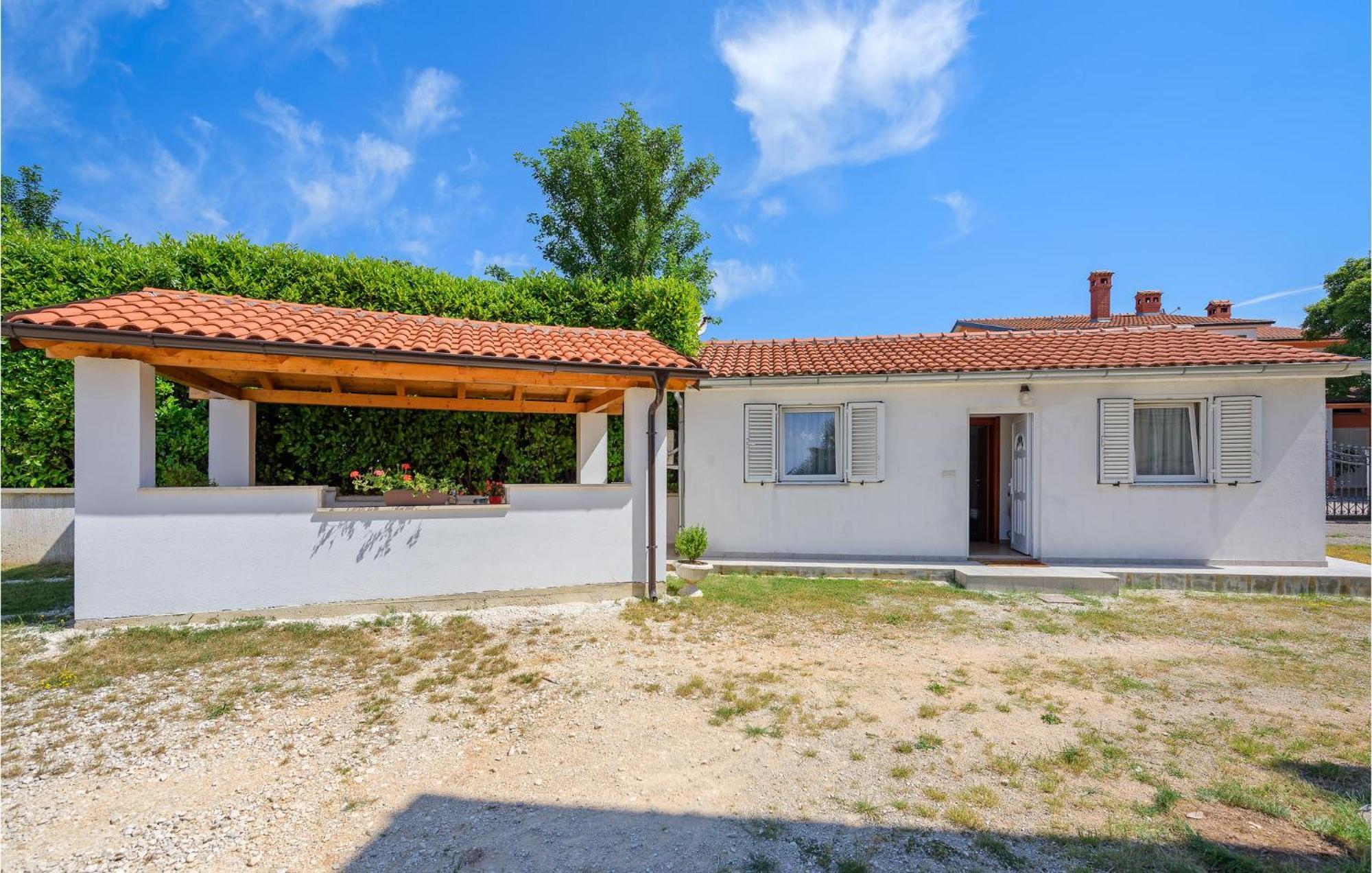 Awesome Home In Zminj With Wifi Exterior photo