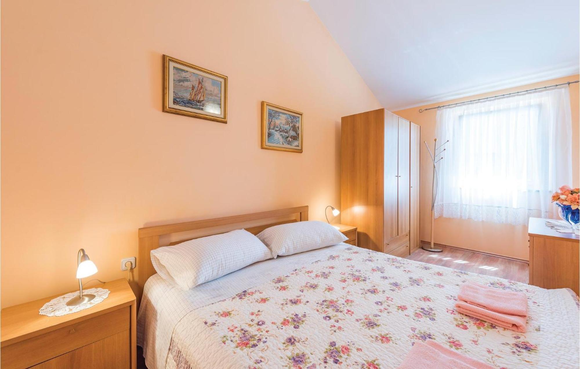 Awesome Home In Zminj With Wifi Exterior photo
