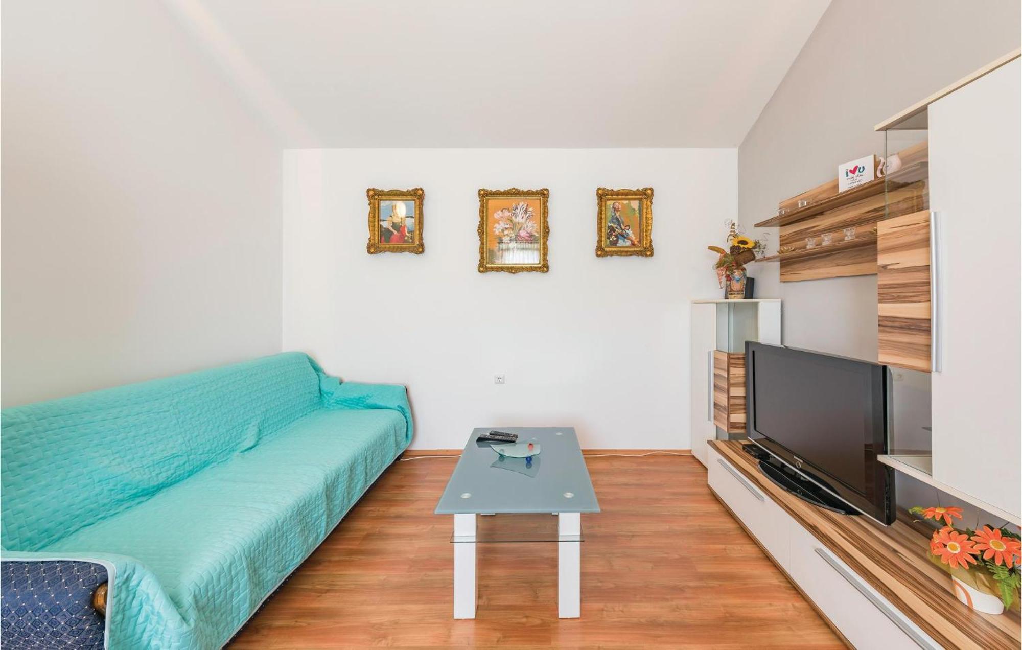Awesome Home In Zminj With Wifi Exterior photo